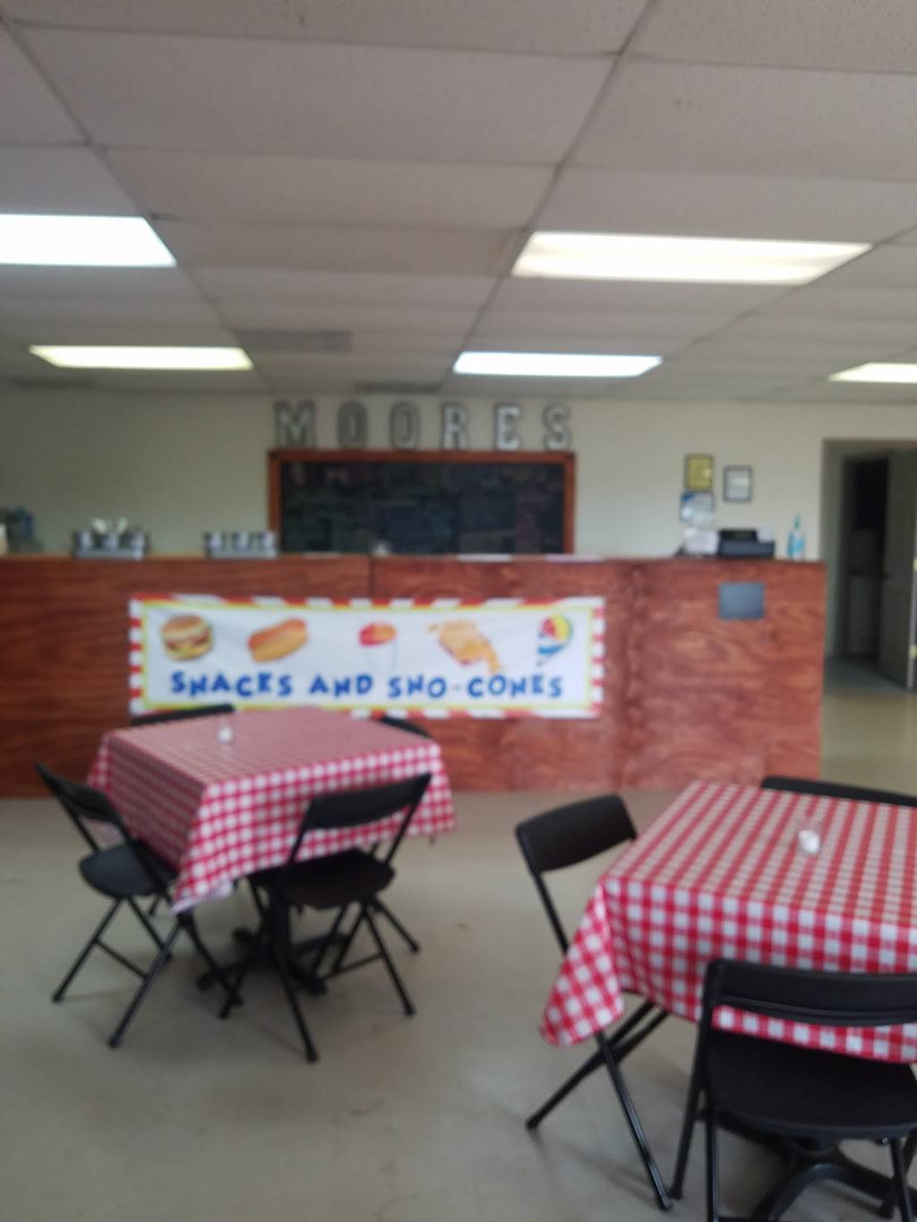Moores Snacks And Sno-cones | restaurant | Holly Springs, MS 38635, USA | 6623471099 OR +1 662-347-1099
