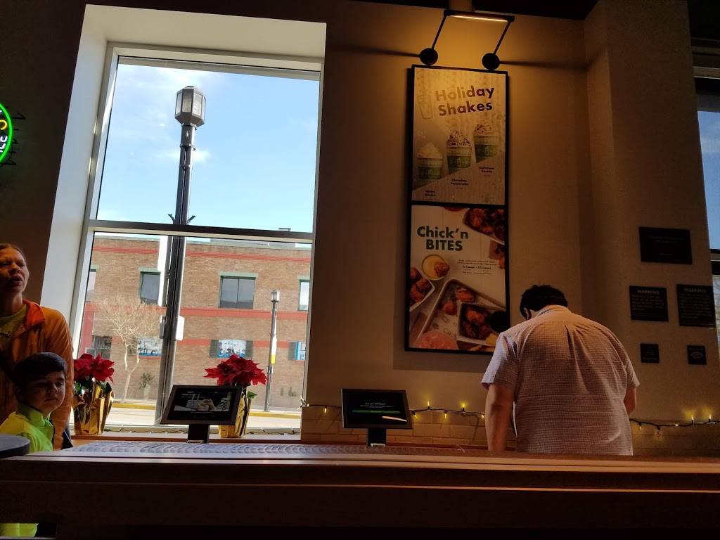 Shake Shack | restaurant | 200 N San Fernando Blvd, Burbank, CA 91502, USA | 7473333040 OR +1 747-333-3040