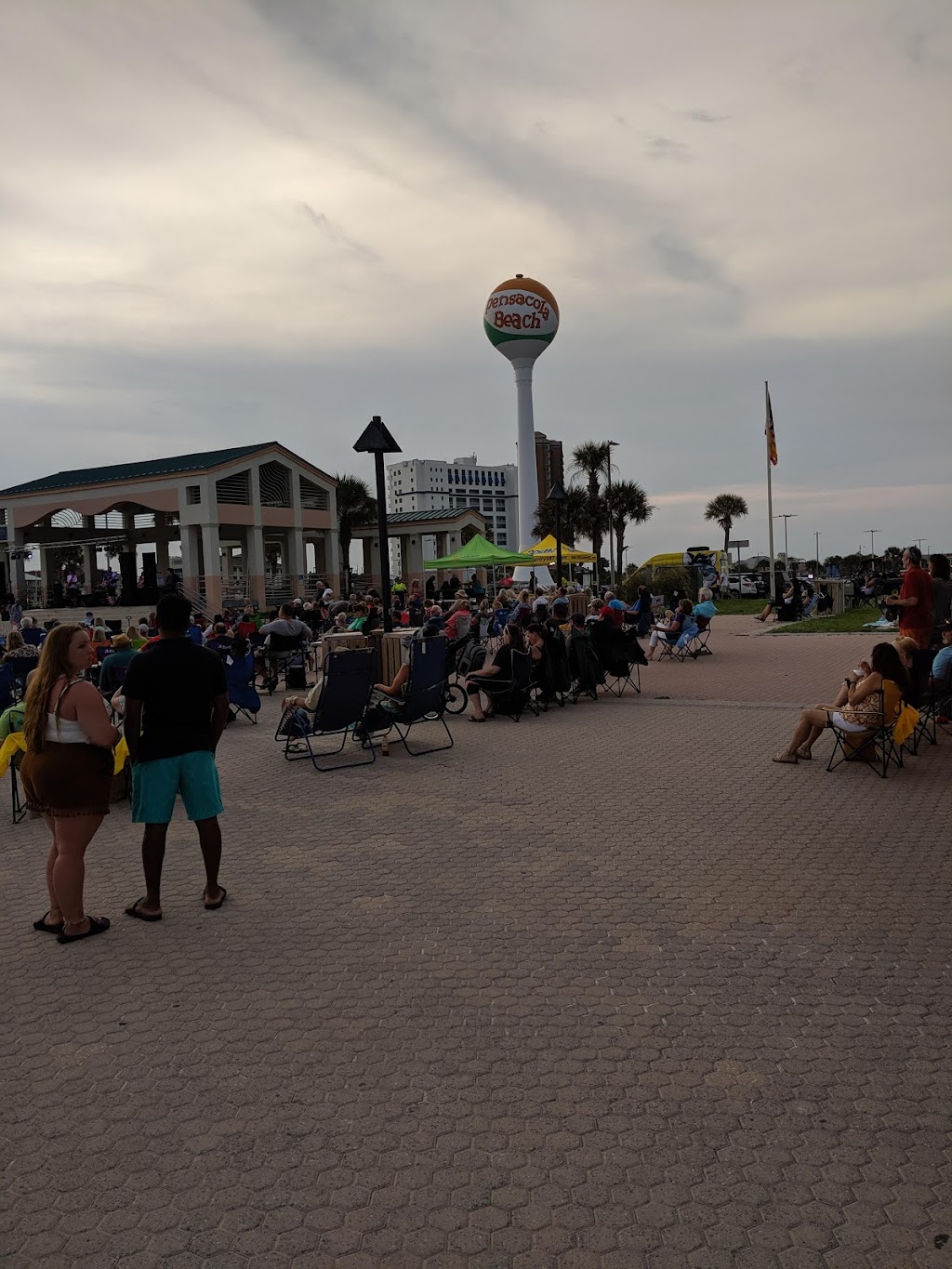The Stand | restaurant | 3 Casino Beach Boardwalk, Pensacola Beach, FL 32561, USA | 8507339433 OR +1 850-733-9433