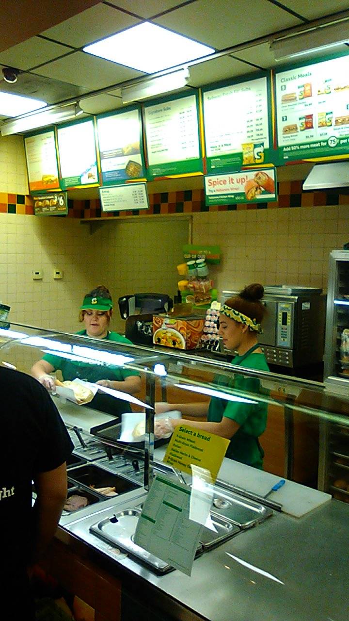Subway Restaurants | restaurant | 1130 N Pepper Ave A, Colton, CA 92324, USA | 9097837642 OR +1 909-783-7642
