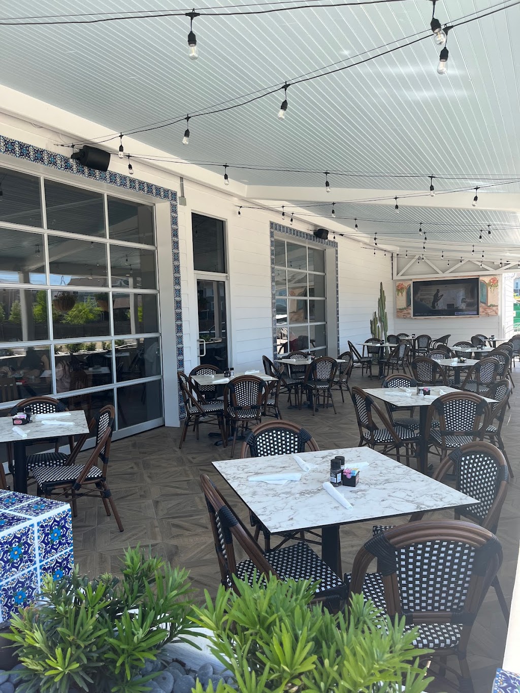 Las Palmas Mexican Grill | restaurant | 14552 Airline Hwy, Gonzales, LA 70737, USA | 2256470411 OR +1 225-647-0411