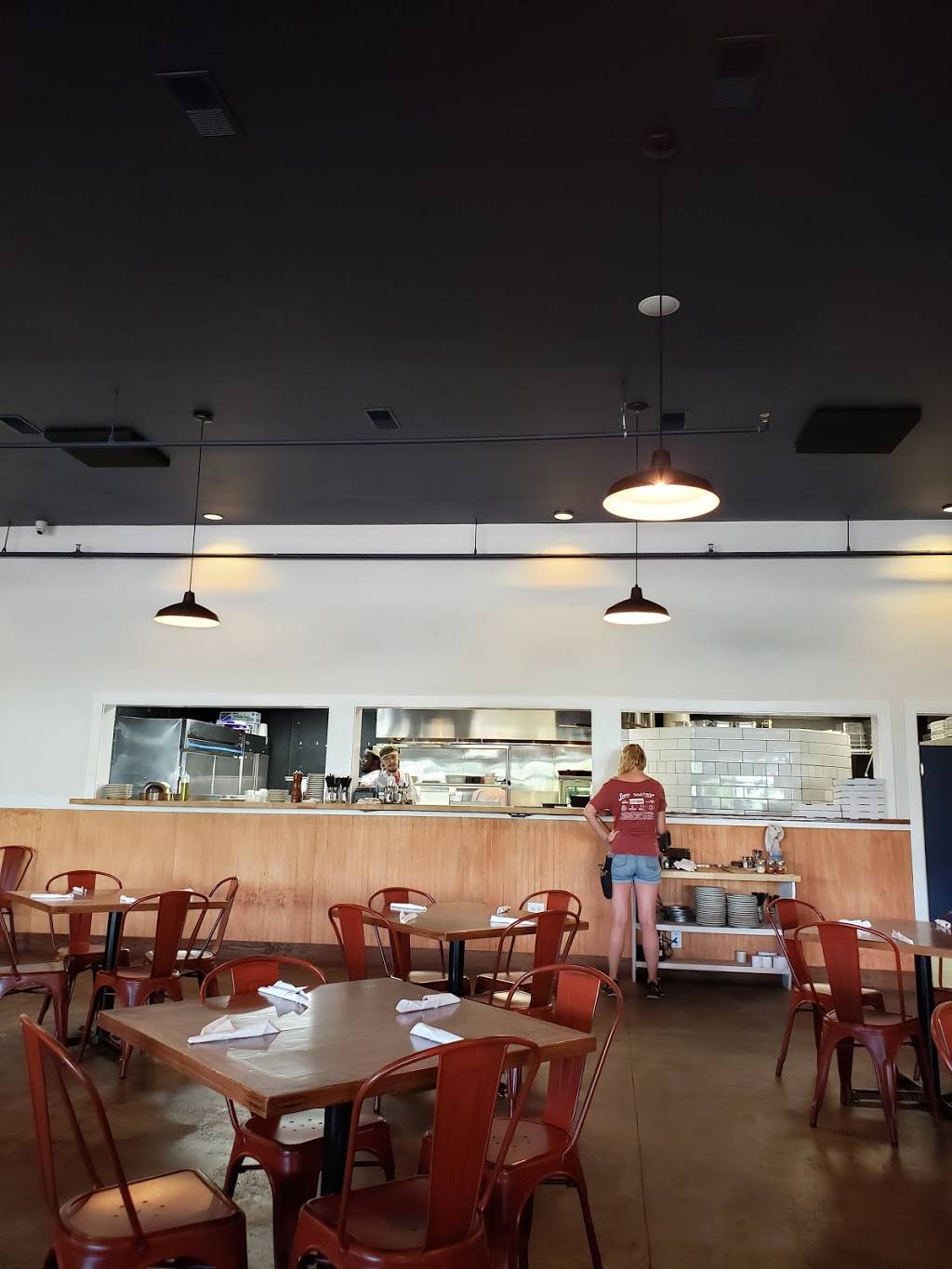 Baker and Brewer | restaurant | 94 Stuart St, Charleston, SC 29403, USA | 8432978233 OR +1 843-297-8233