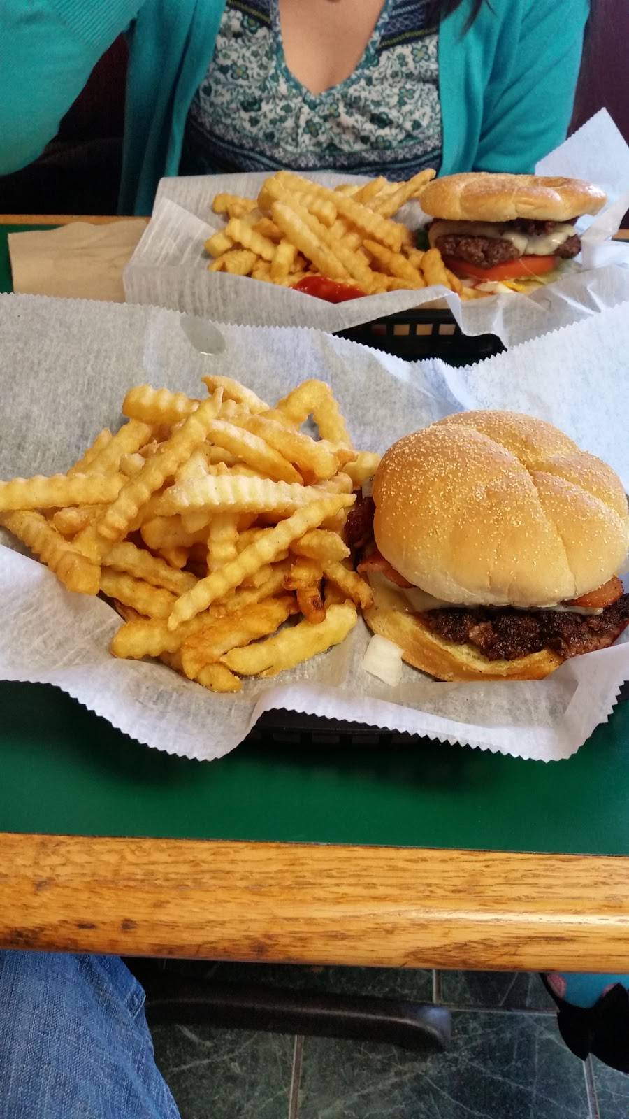 BC BURGERS | restaurant | 615 Capital Ave SW, Battle Creek, MI 49015, USA | 2699693748 OR +1 269-969-3748