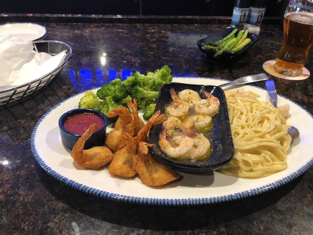 Red Lobster | restaurant | 9801 Independence Pointe Pkwy, Matthews, NC 28105, USA | 7047084439 OR +1 704-708-4439