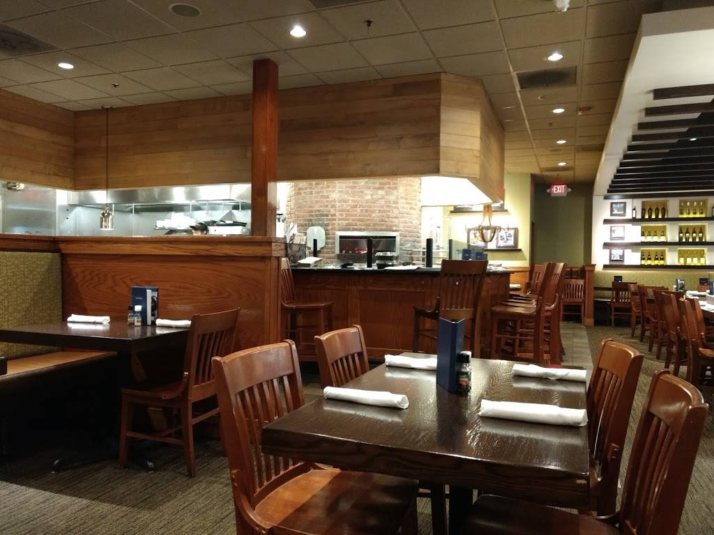 Carrabbas Italian Grill | restaurant | 2471 Park Ave, Easton, PA 18045, USA | 6102585326 OR +1 610-258-5326