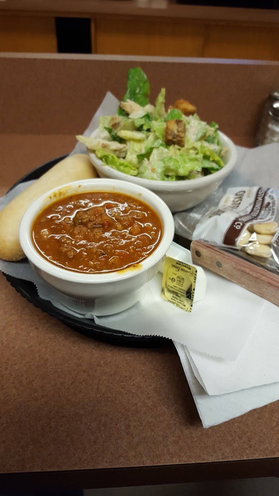 Hurricanes Cafe & Deli | cafe | 682 US-202, Greene, ME 04236, USA | 2079463354 OR +1 207-946-3354