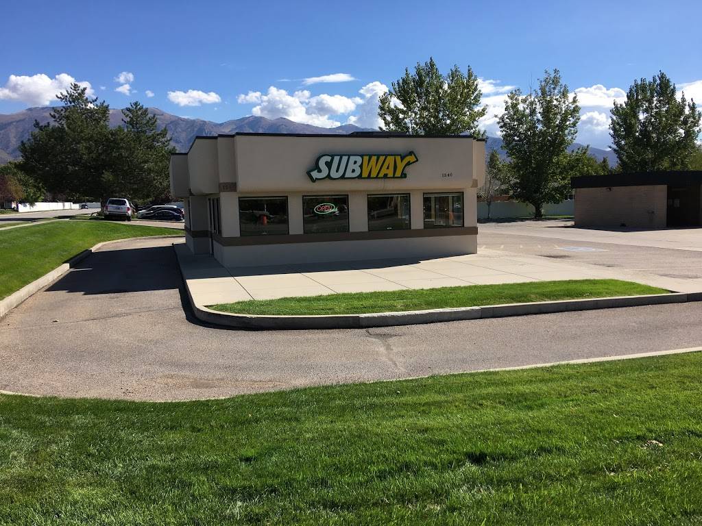 Subway | meal takeaway | 1540 North, Hill Field Rd, Layton, UT 84041, USA | 8015471497 OR +1 801-547-1497