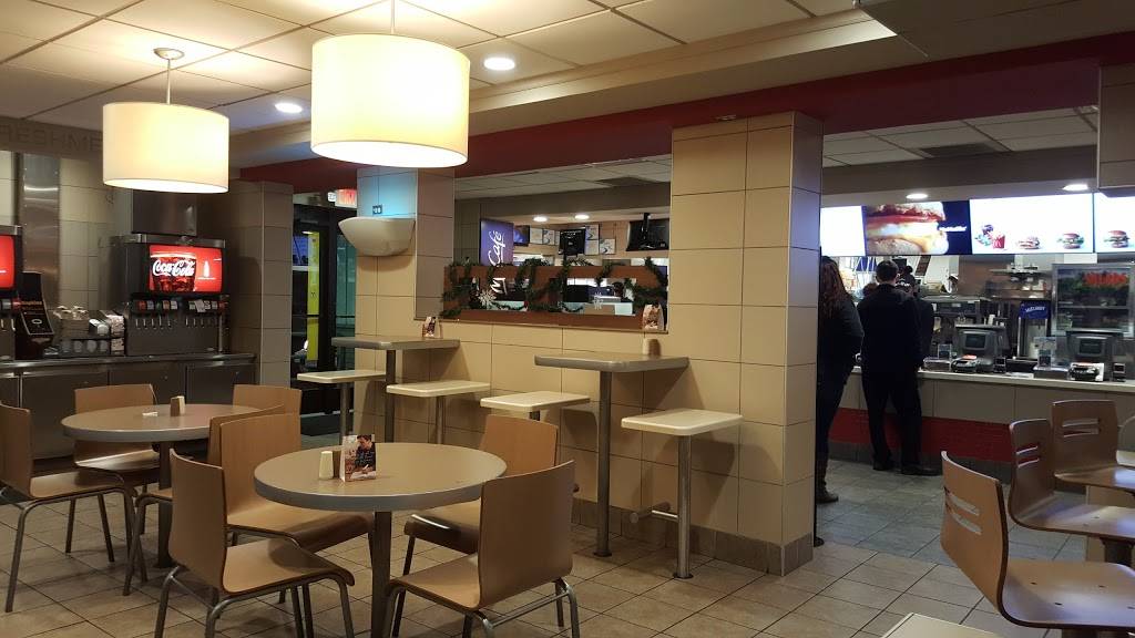 McDonalds | cafe | 1501 W Main St, Waynesboro, VA 22980, USA | 5409433949 OR +1 540-943-3949