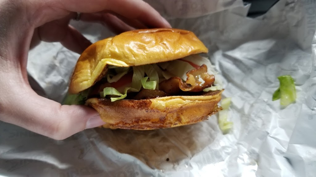 Sonic Drive-In | restaurant | 2008 S Pueblo Blvd, Pueblo, CO 81005, USA | 7195619859 OR +1 719-561-9859