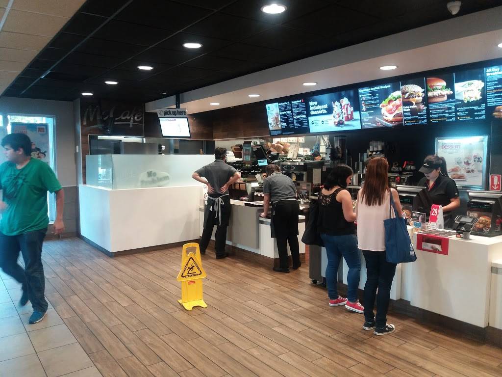 McDonalds | cafe | 13708 SW 152nd St, Miami, FL 33177, USA | 3052322860 OR +1 305-232-2860