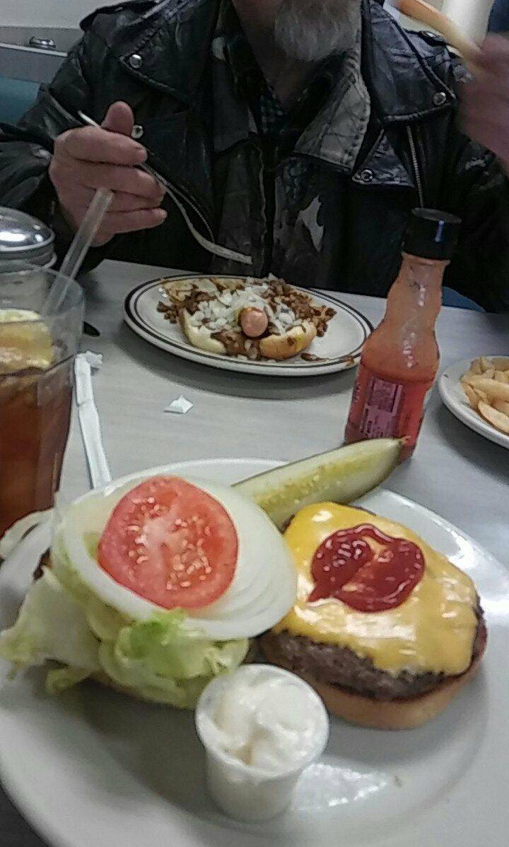 Sunrise Coney Island | restaurant | 23115 Ecorse Rd, Taylor, MI 48180, USA | 3132918460 OR +1 313-291-8460