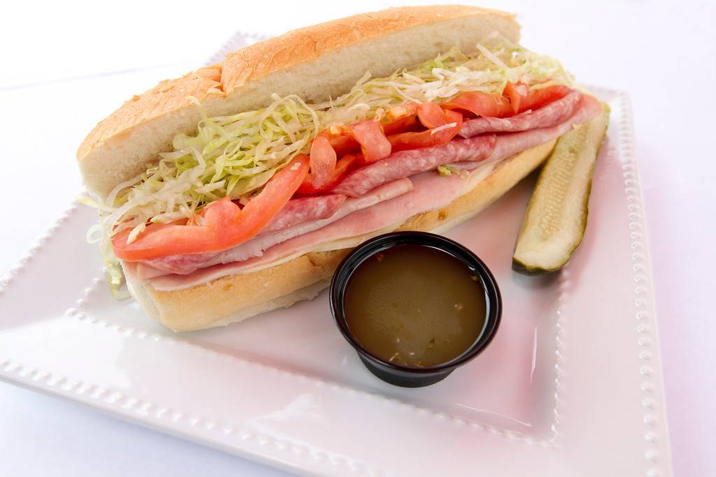 New Brothers Pizza | restaurant | 2006 Jefferson Hwy, Fishersville, VA 22939, USA | 5409498900 OR +1 540-949-8900