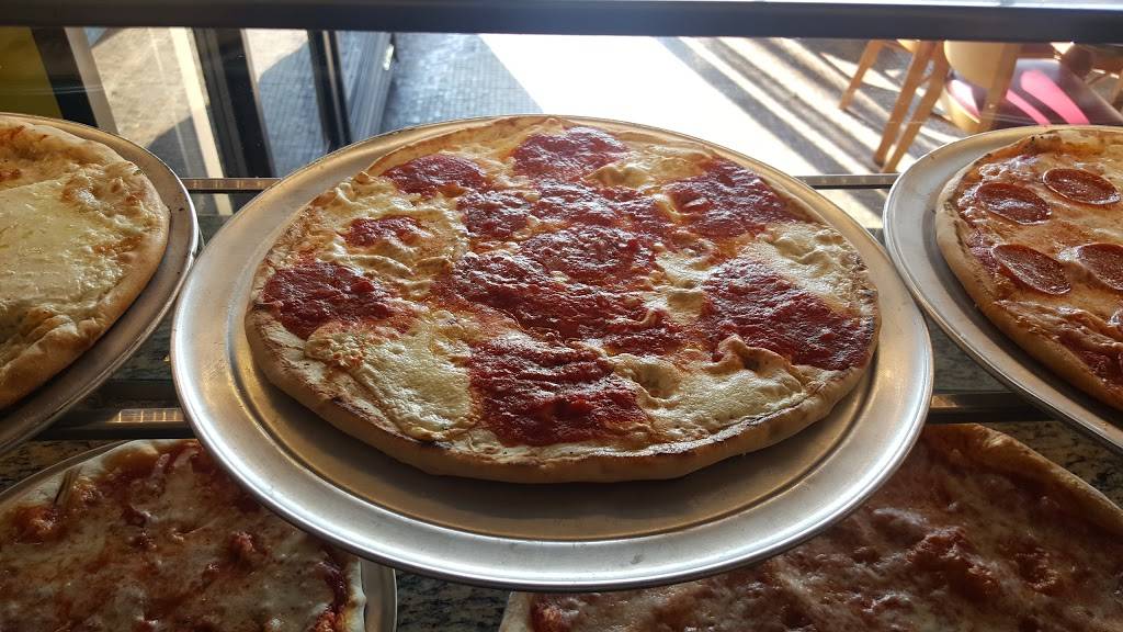 Surf City Pizzeria | restaurant | 837 Surf Ave, Brooklyn, NY 11224, USA | 7186764460 OR +1 718-676-4460