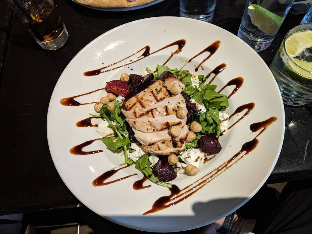 Wooden Heads Gourmet Pizza | restaurant | 192 Ontario St, Kingston, ON K7L 2Y8, Canada | 6135491812 OR +1 613-549-1812