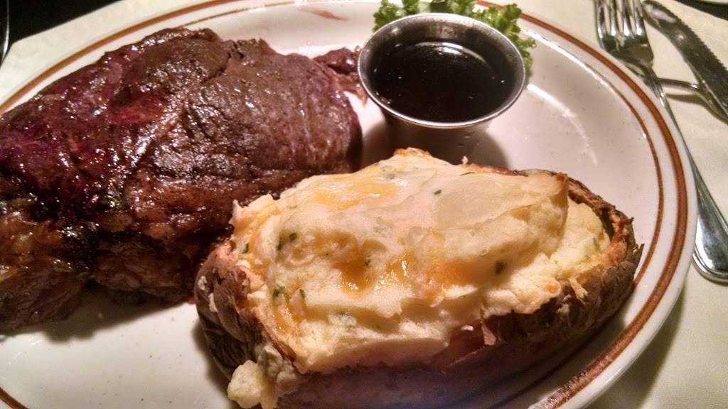 Brass Lantern Steak House | restaurant | 515 Spring Branch Rd, Dunn, NC 28334, USA | 9108926309 OR +1 910-892-6309