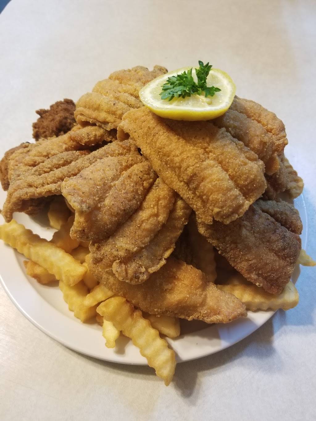 Warners Fish House | restaurant | 2221 Ave F, Bogalusa, LA 70427, USA | 9857325353 OR +1 985-732-5353