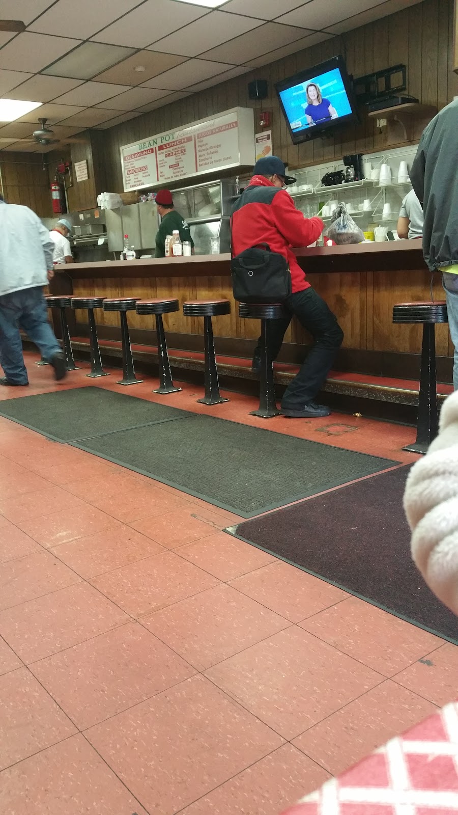 Bean Pot Restaurant | restaurant | 764 Park St, Hartford, CT 06106, USA | 8602468777 OR +1 860-246-8777