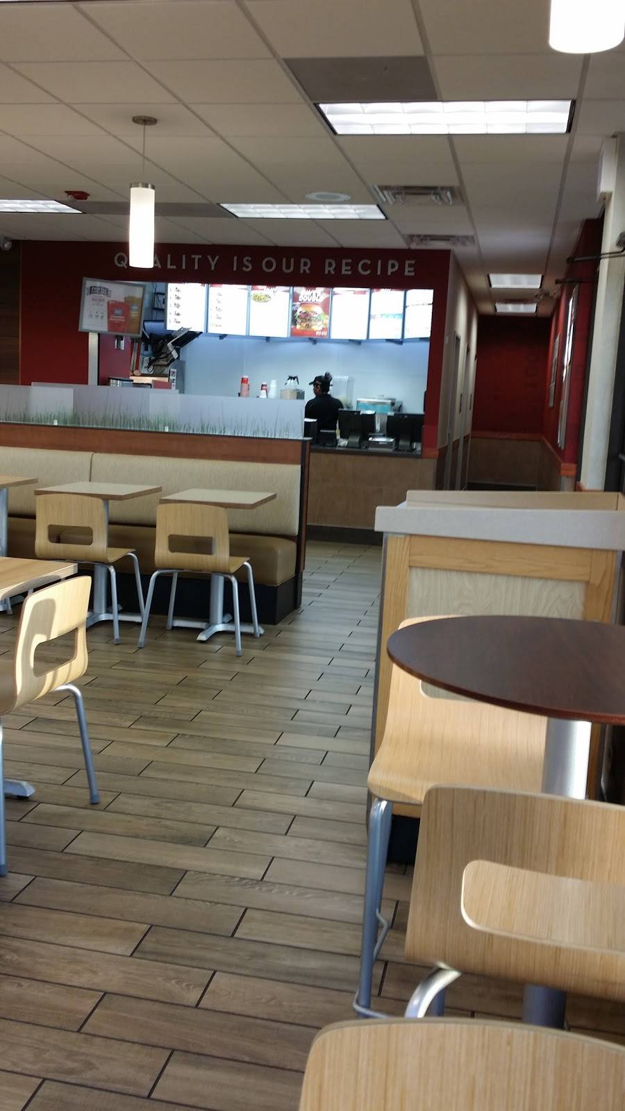 Wendys | restaurant | 2723 Mannheim Rd, Franklin Park, IL 60131, USA | 8474551230 OR +1 847-455-1230