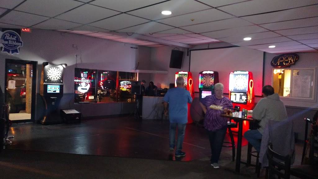 Wicked Rabbit Sports Bar | restaurant | 1101 Army Post Rd, Des Moines, IA 50315, USA | 5154102821 OR +1 515-410-2821