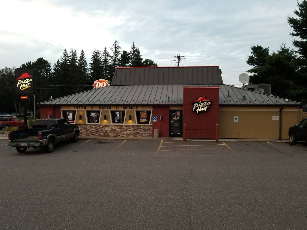 Pizza Hut | meal takeaway | 901 N Center Ave, Merrill, WI 54452, USA | 7155362433 OR +1 715-536-2433