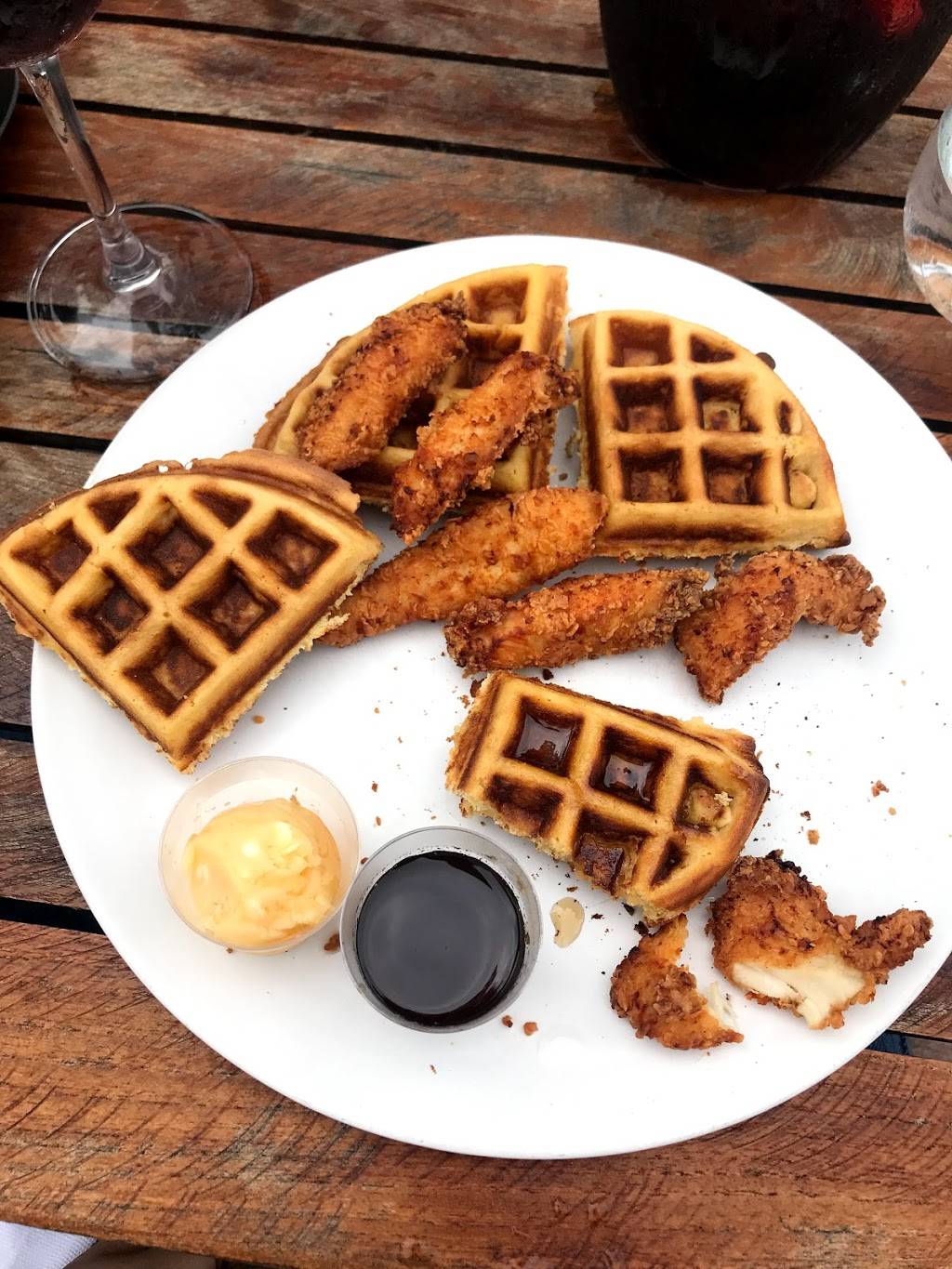 La Marina | night club | 348 Dyckman St, New York, NY 10034, USA | 2125676300 OR +1 212-567-6300