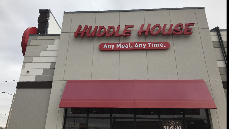 Huddle House | restaurant | 1735 W 21st St, Wichita, KS 67203, USA | 3164403399 OR +1 316-440-3399