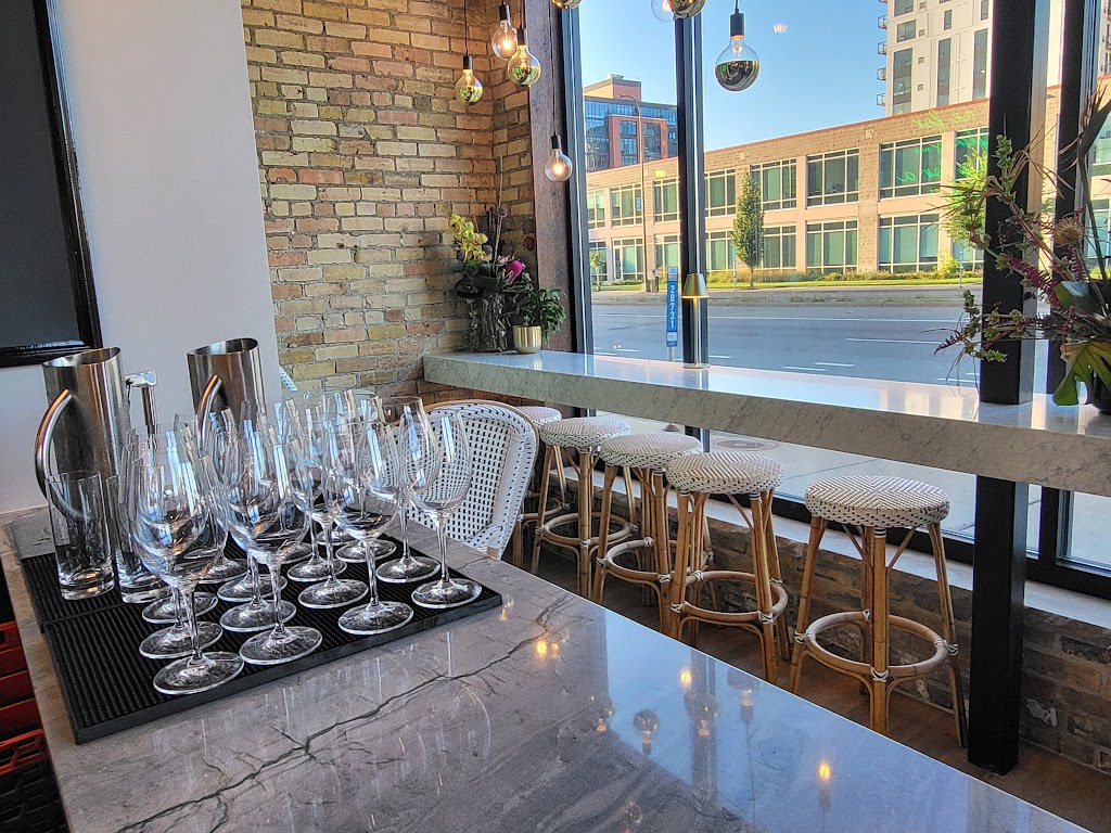 Millys Wine Bar & Bistro | restaurant | 1129 Washington Ave S, Minneapolis, MN 55415, USA | 6122238934 OR +1 612-223-8934