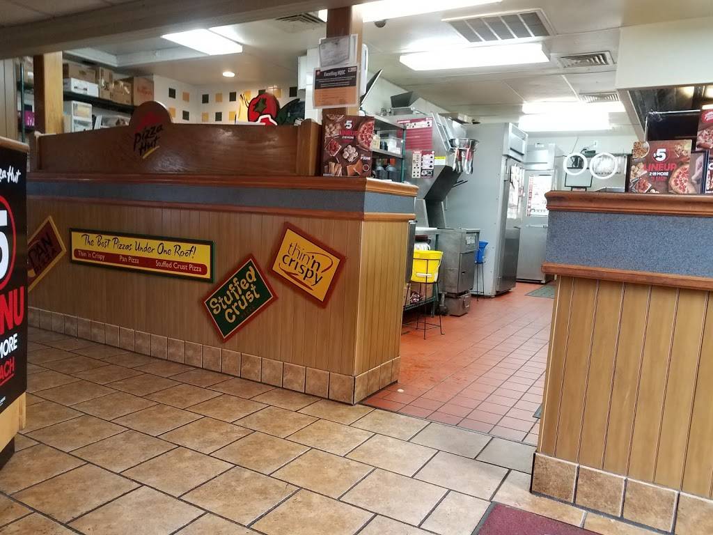 Pizza Hut | meal takeaway | 2142 Jacksboro Pike, LaFollette, TN 37766, USA | 4235625689 OR +1 423-562-5689