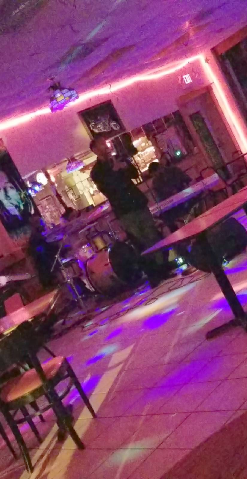 Island Grill LLC | restaurant | 7 Dr Martin Luther King Jr Dr, St Helena Island, SC 29920, USA | 8438382330 OR +1 843-838-2330