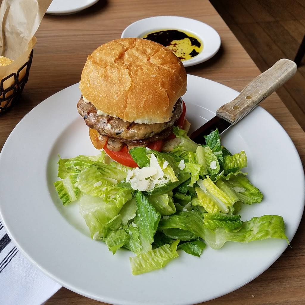 Yannis Bar & Grill | restaurant | 12015 Scripps Highlands Dr, San Diego, CA 92131, USA | 8585270011 OR +1 858-527-0011