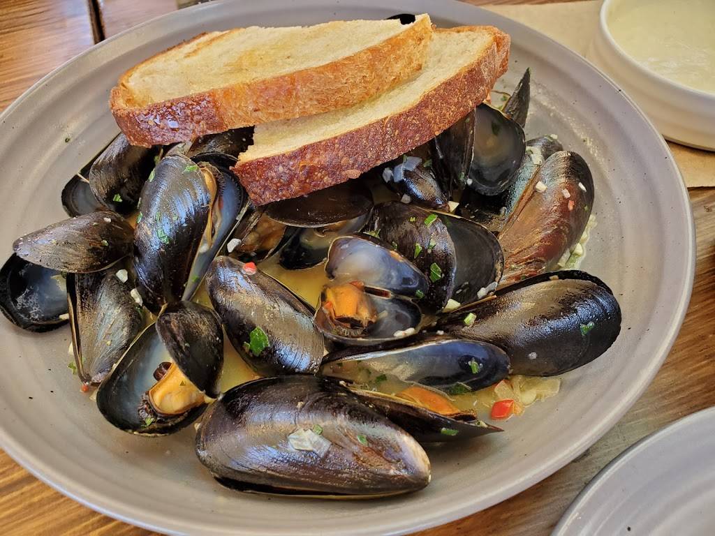 Benchmark | restaurant | 601 E Santa Ana Blvd, Santa Ana, CA 92701, USA | 7144800225 OR +1 714-480-0225