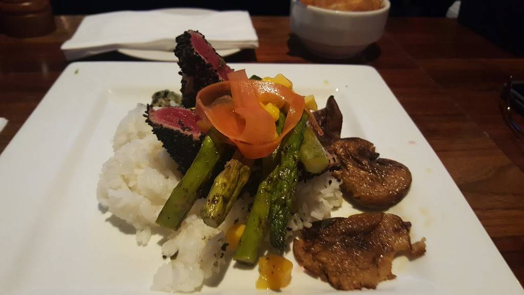 Tavern In The Square | restaurant | 318 Main St, Northborough, MA 01532, USA | 5083933111 OR +1 508-393-3111