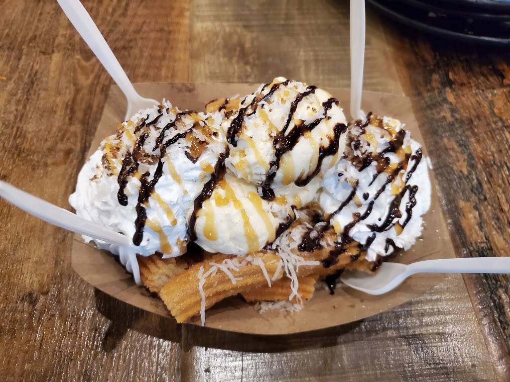 HICCUPS AND CHURROHOLIC | restaurant | 2031 Central Plaza #103, New Braunfels, TX 78130, USA | 8306325566 OR +1 830-632-5566