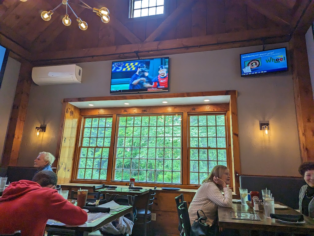 Gillis Family Tavern | restaurant | 6 Spring Ln, Plymouth, MA 02360, USA | 5087460056 OR +1 508-746-0056