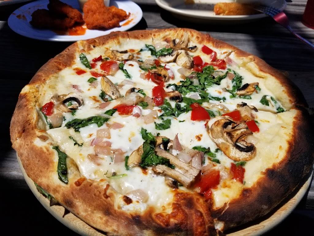 Bennys Classic Grill | restaurant | 10302 Garland Rd, Dallas, TX 75218, USA | 2143241312 OR +1 214-324-1312