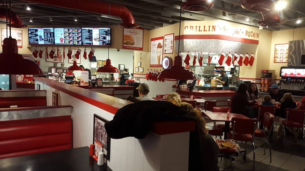 Freddys Frozen Custard & Steakburgers | restaurant | 530 W Shawnee St, Muskogee, OK 74401, USA | 9189139202 OR +1 918-913-9202