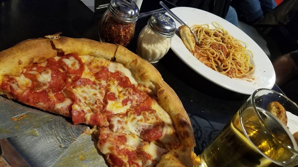 Gennaros Cafe Italiano | restaurant | 2598 S Broadway, Denver, CO 80210, USA | 3037221044 OR +1 303-722-1044