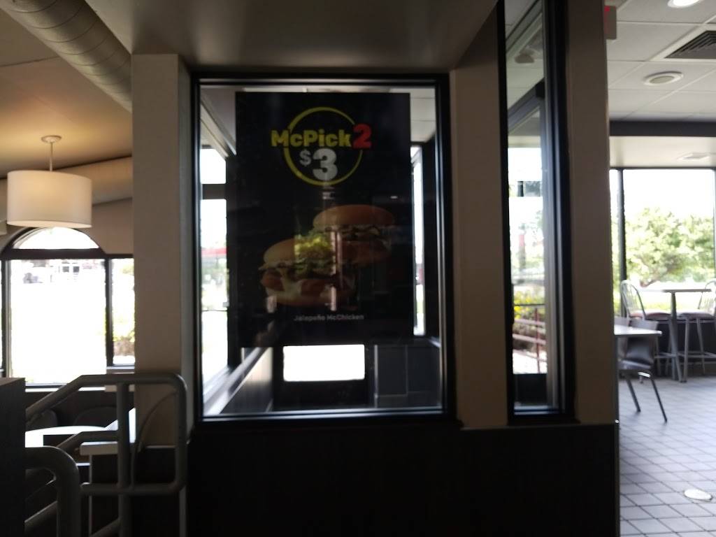 McDonalds | cafe | 4707 Taylor Ave, Racine, WI 53406, USA | 2625547758 OR +1 262-554-7758