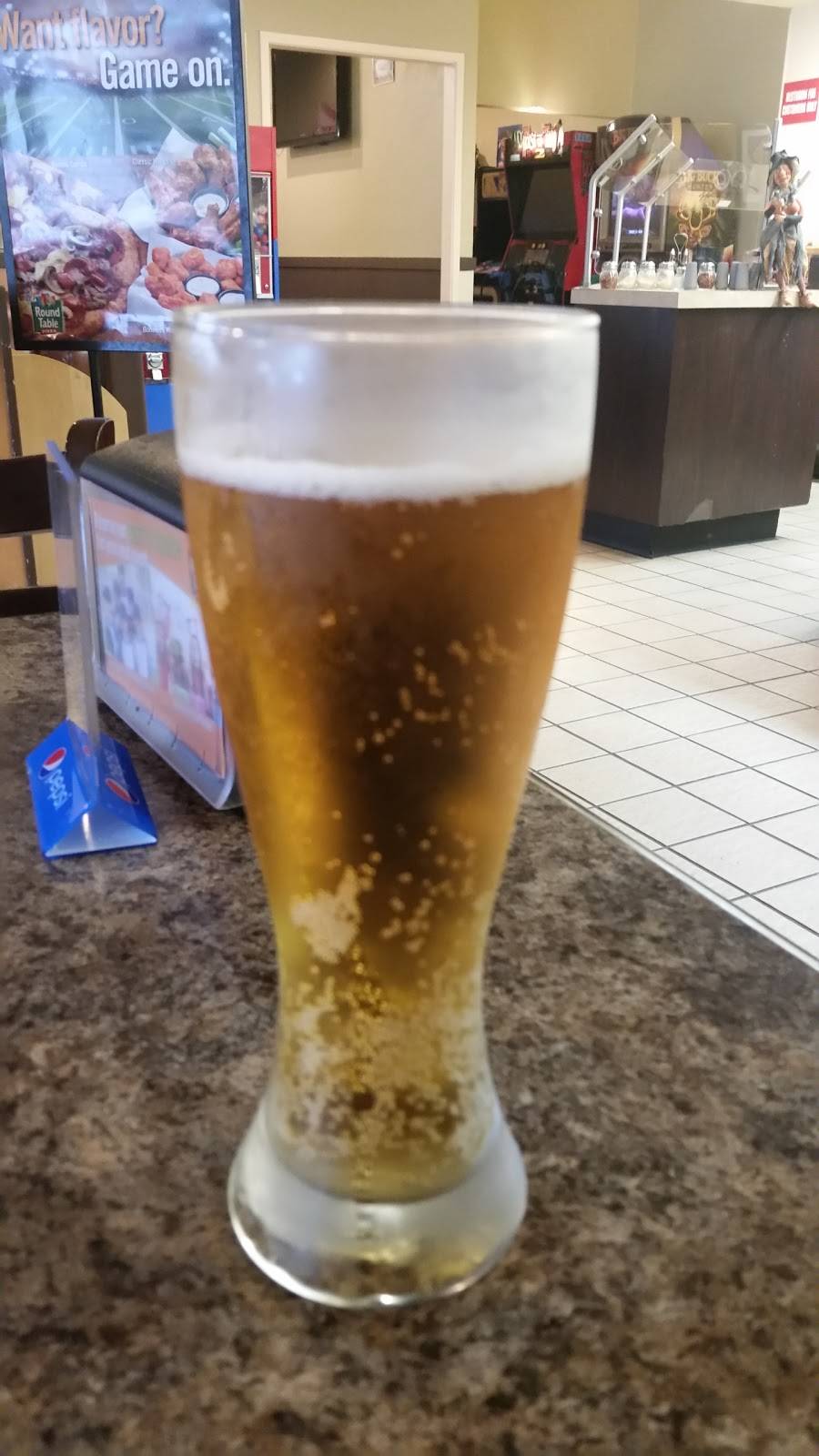 Round Table Pizza | meal delivery | 3327 Watt Ave, Sacramento, CA 95821, USA | 9164824800 OR +1 916-482-4800