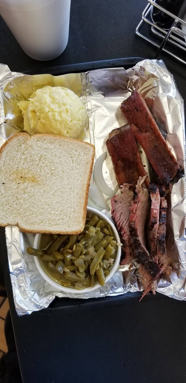 Baileys BBQ | restaurant | 140 Truly Plaza, Cleveland, TX 77327, USA | 8324805126 OR +1 832-480-5126