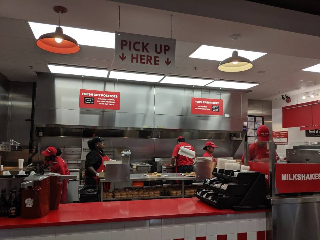 Five Guys | meal takeaway | VILLAGE, 3107 Daniels Rd, Winter Garden, FL 34787, USA | 4079059811 OR +1 407-905-9811