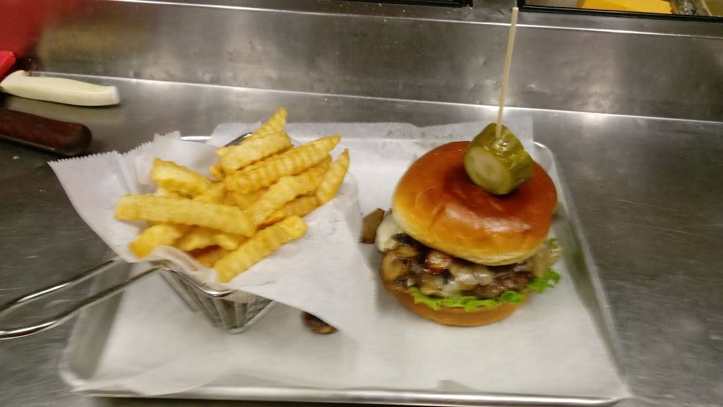 Brookfield Ale House | restaurant | 8900 Fairview Ave, Brookfield, IL 60513, USA | 7082555933 OR +1 708-255-5933