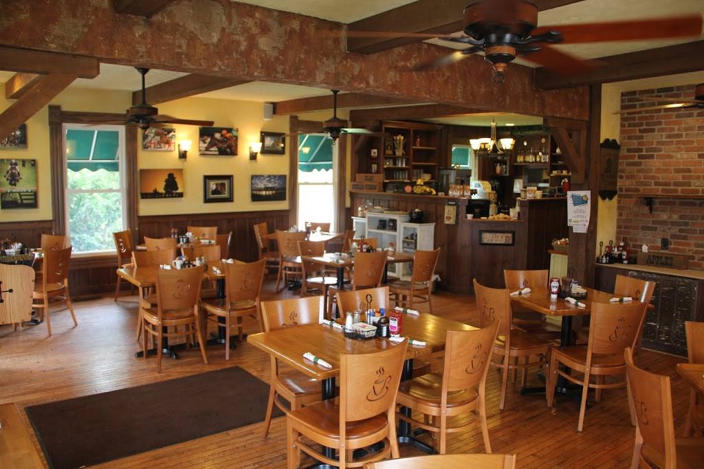 Tack House Pub | restaurant | 4401 Harrodsburg Rd, Lexington, KY 40513, USA | 8592240099 OR +1 859-224-0099
