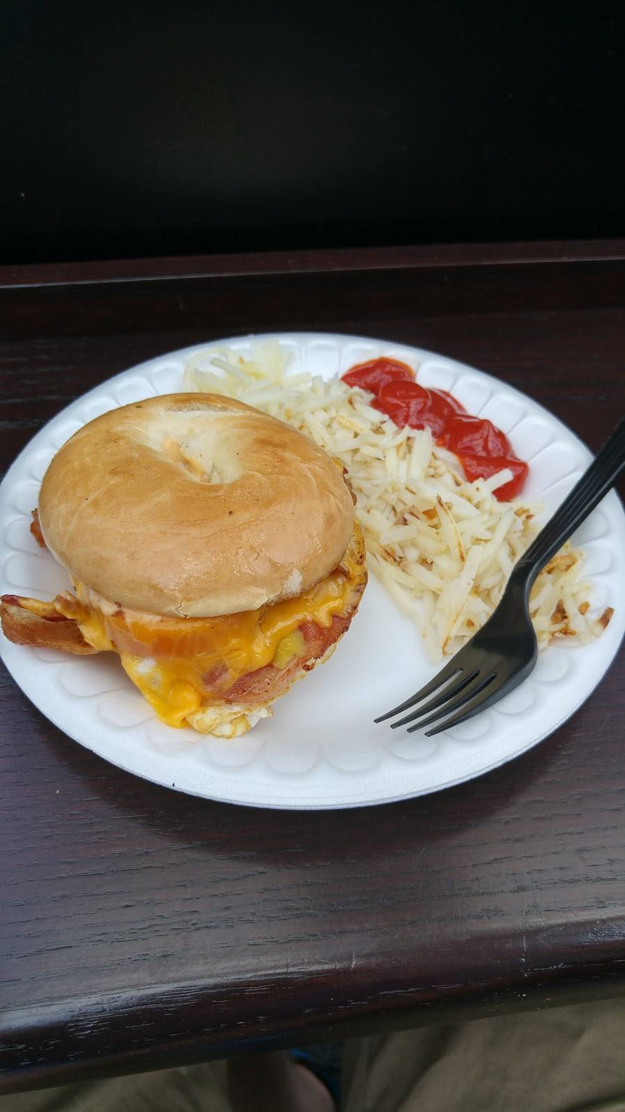 Americas Dog | restaurant | OHare International Airport (ORD), United Terminal 1 Concourse C, Chicago, IL 60666, USA | 7736869600 OR +1 773-686-9600