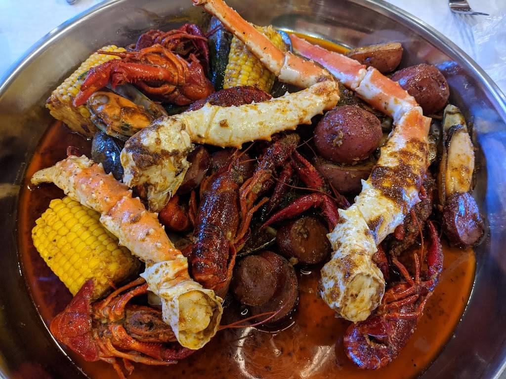 Storming Crab Youngstown | restaurant | 6651 South Ave, Youngstown, OH 44512, USA | 3309531888 OR +1 330-953-1888