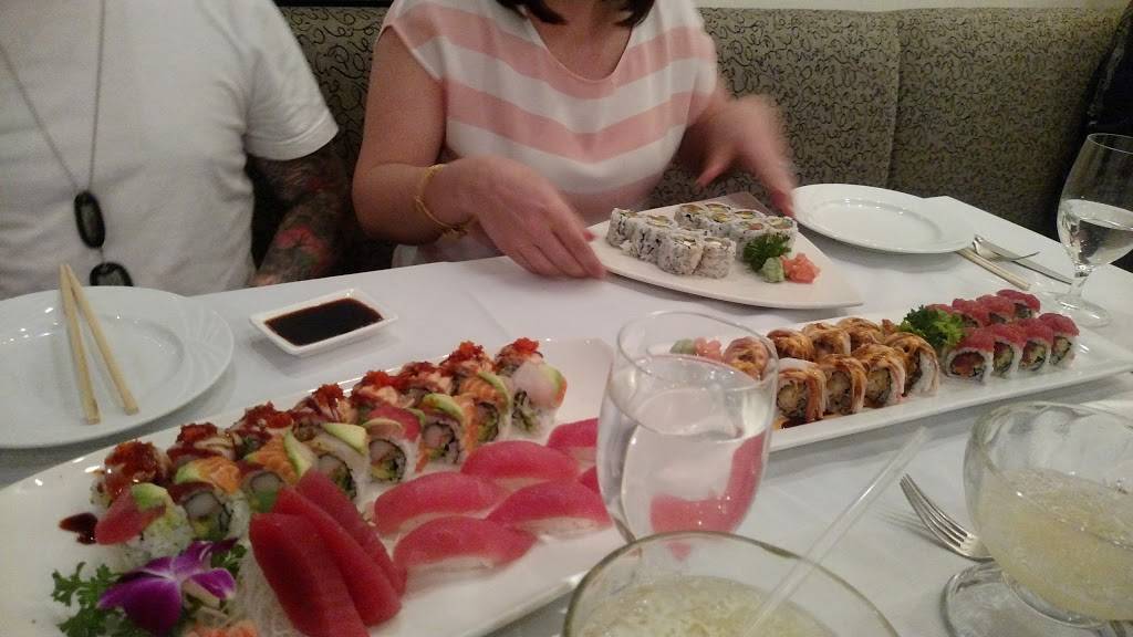 Tsangs Village Cafe | restaurant | 644 Washington St, Hanover, MA 02339, USA | 7818260202 OR +1 781-826-0202