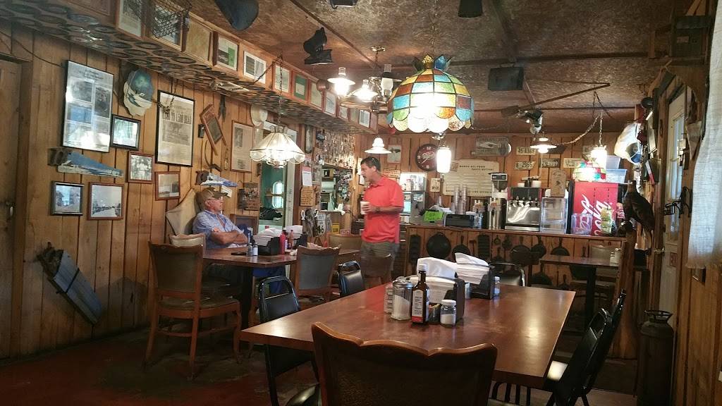 Pats Restaurant | restaurant | 5495 Broad St N, Trezevant, TN 38258, USA | 7316696001 OR +1 731-669-6001