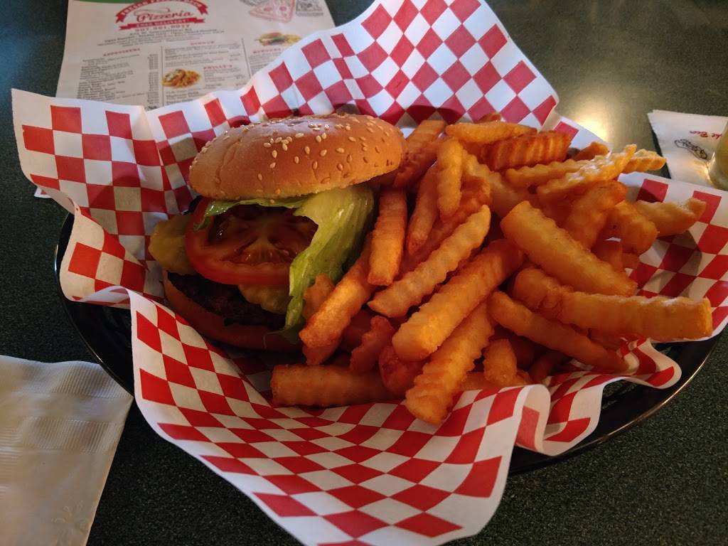 Flight Deck Pizza | restaurant | 832 W International Airport Rd, Anchorage, AK 99518, USA | 9075610077 OR +1 907-561-0077