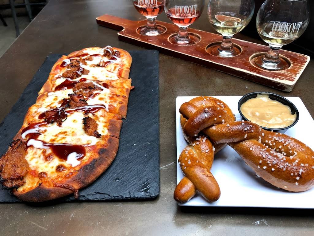 The Lookout Taproom | restaurant | 89 Pleasant St S, Natick, MA 01760, USA | 5086531178 OR +1 508-653-1178