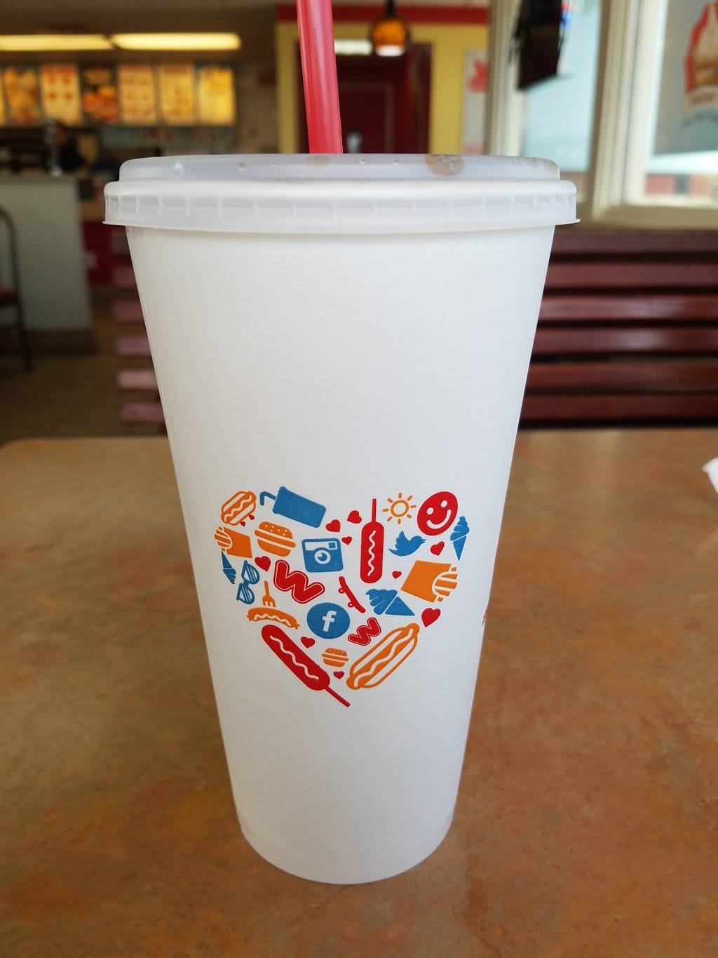 Wienerschnitzel | restaurant | 4044 Ming Ave, Bakersfield, CA 93309, USA | 6613975351 OR +1 661-397-5351